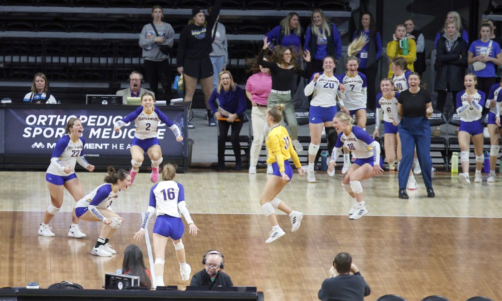 Castlewood gains revenge, semifinal berth in win over ColmanEgan SD