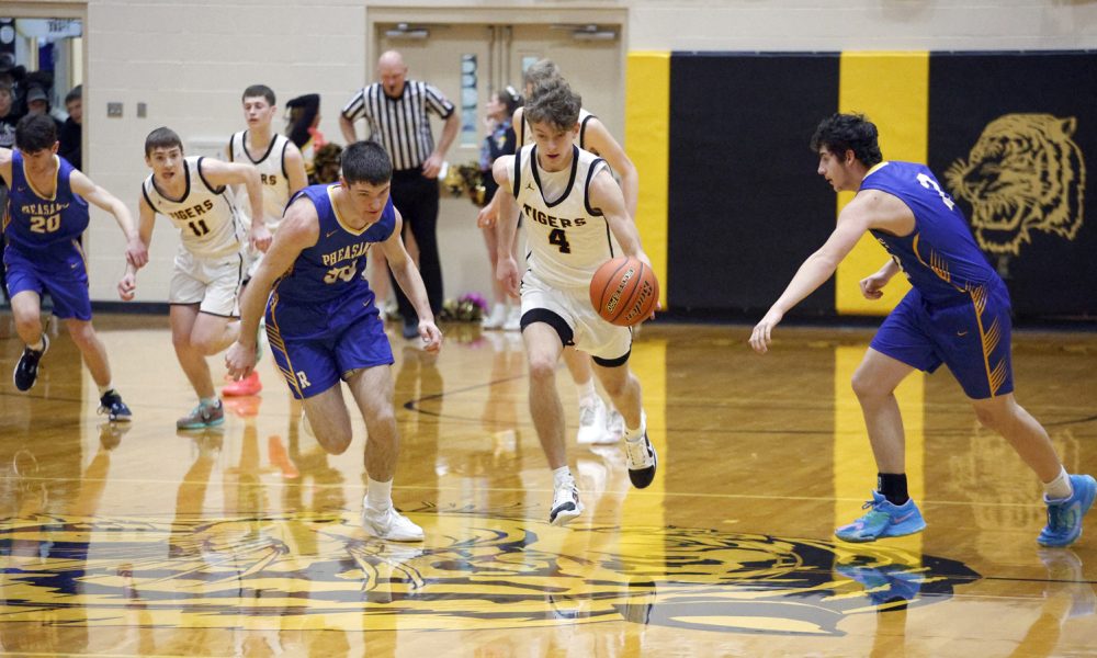 Gallery Groton pushes past Redfield in Region 1A basketball Tuesday