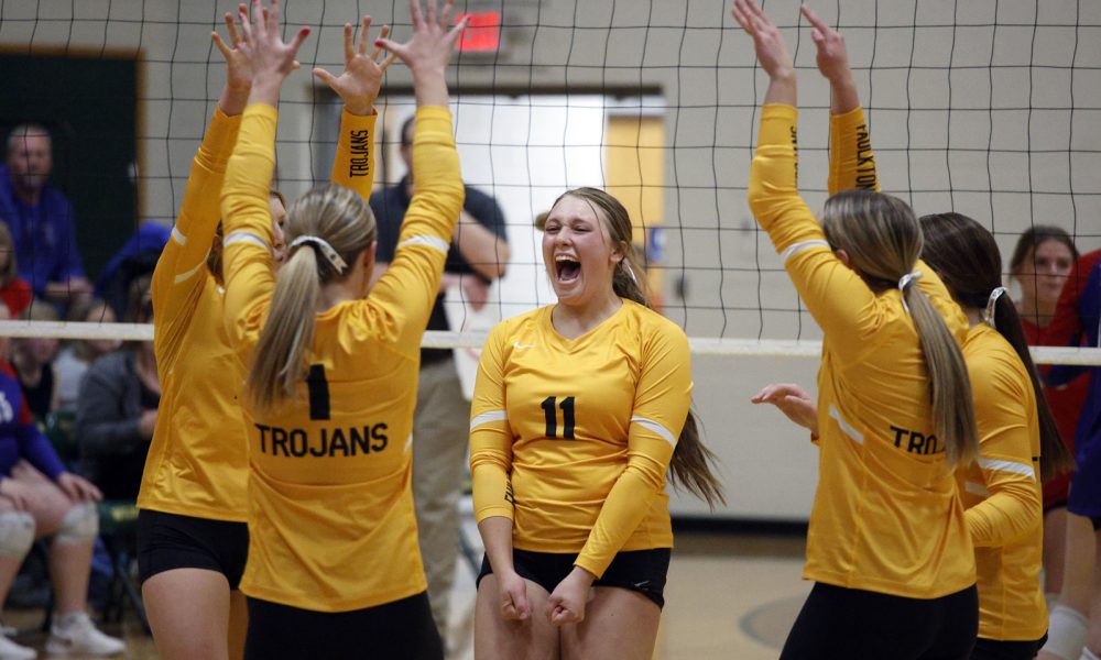 Gallery Faulkton sweeps past HitchcockTulare in SoDak 16 volleyball