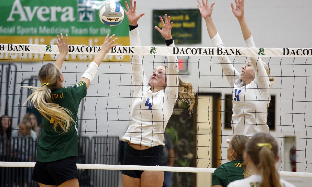 Gallery Warner sweeps past Aberdeen Roncalli in volleyball action